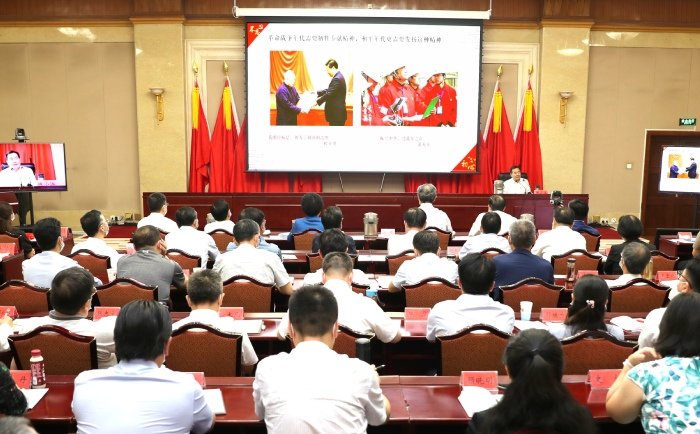 陈小江讲党史威尼斯欢乐娱人城新人权益
